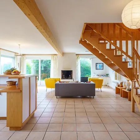 Maison Bleue By Interhome Holiday home Kernalleguen