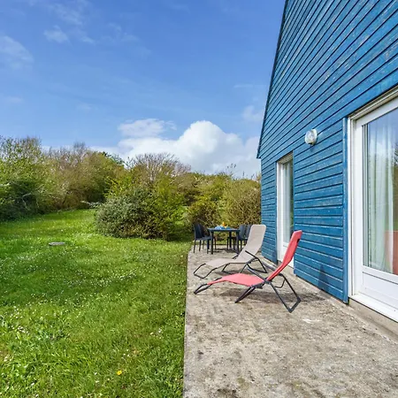 Holiday home Maison Bleue By Interhome Kernalleguen