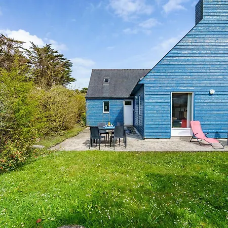 Maison Bleue By Interhome Holiday home Kernalleguen
